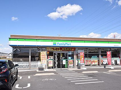 ファミリーマート元総社町店 630ｍ(徒歩8分)