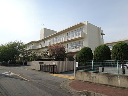 行田市立桜ヶ丘小学校  約780ｍ～790m(徒歩約10分)