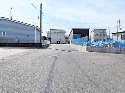  【東側前面道路】