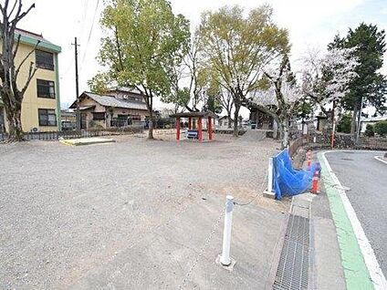 八幡公園 約740m(徒歩約10分)