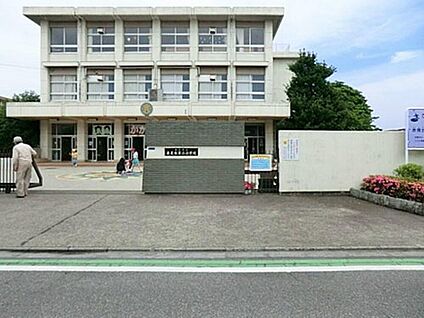 赤見台第二小学校 約260m～290m(徒歩約4分)