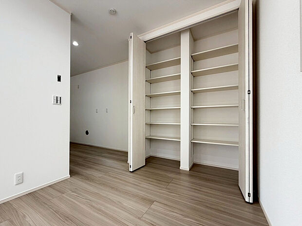【深谷市 内観施工例】建売物件 キッチンパントリ―(※販売済みの物件になります。)