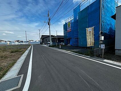 【2号棟　前面道路】