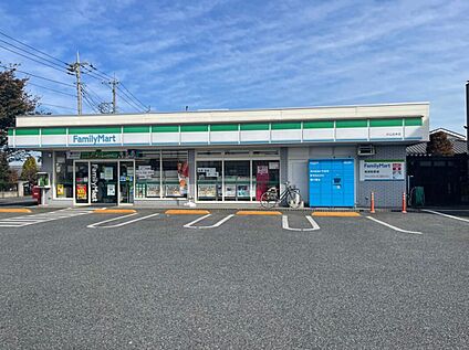 ファミリーマート片山北本店 約　720m(徒歩　約9分)