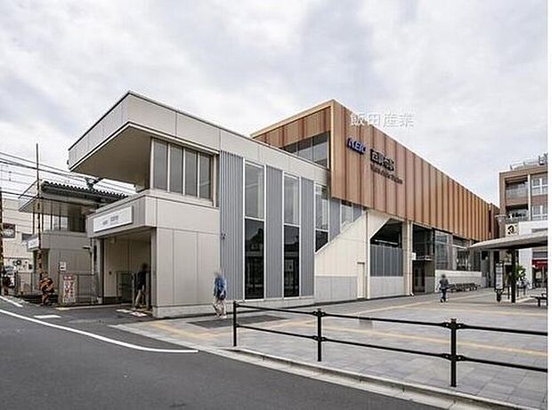 京王線「西調布」駅より徒歩18分のロケーションです。