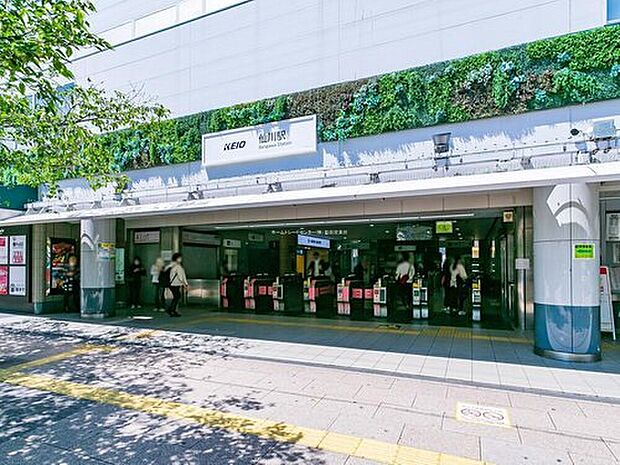 京王線「仙川」駅より徒歩16分のロケーションです。