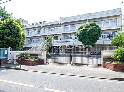 調布市立石原小学校 500m （徒歩7分） ジャンル推定:学校（選択値: 8）(徒歩7分)