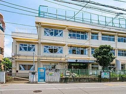 大田区立道塚小学校 140m(徒歩2分)