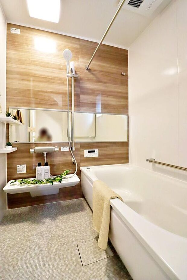 【【Bathroom】】落ち着いた雰囲気のゆったり寛げるバスルーム。毎日のバスタイムが楽しみになりそうです。