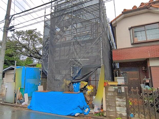 【現地外観写真】今なら建築中の様子をご覧になることができます♪