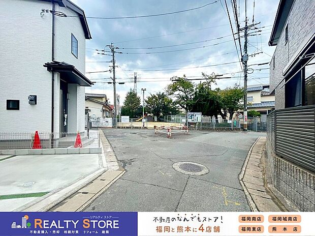 【前面道路含む外観】☆現地【2025年10月】撮影☆