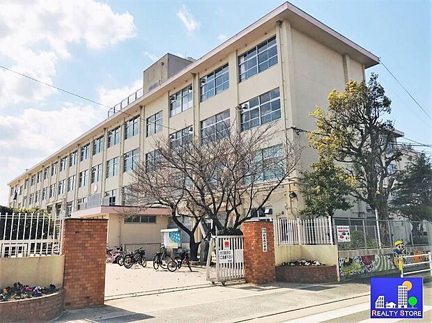 福岡市立弥永西小学校(約750m)