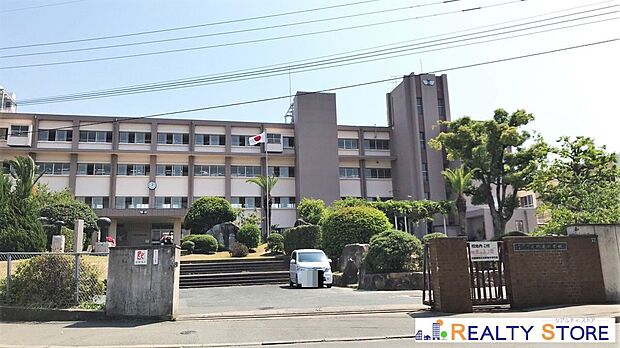 大野城市立大野東中学校(約1,400m)