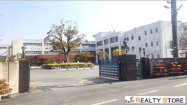 太宰府市立太宰府西中学校（約1,300m）