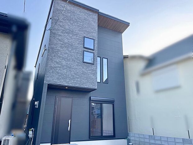 モデルハウス特別分譲！
オプション多数搭載のZEH水準の住宅！