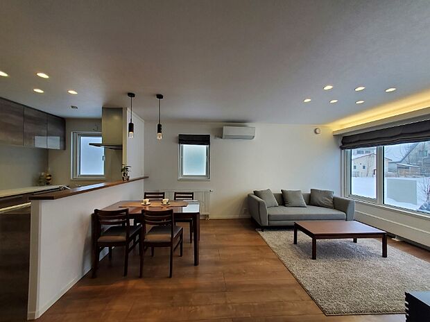 17.6帖のLDK。どこにいても家族の気配が感じられる過ごしやすい広さです(2024年2月撮影)