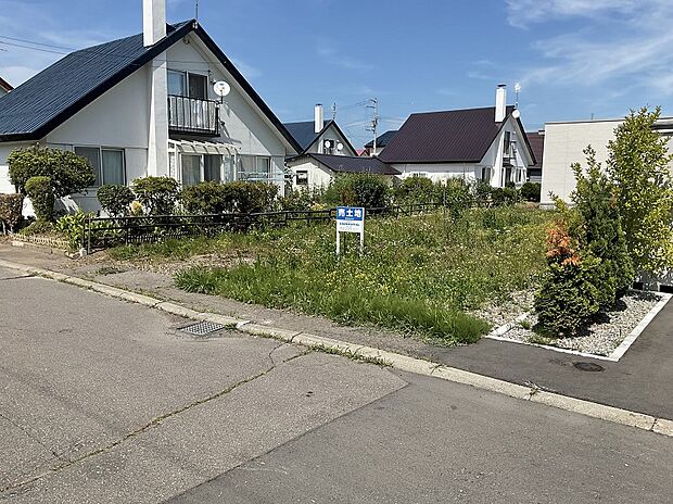 小学校・中学校が徒歩7分以内と低学年のお子様の通学も安心です♪（2025年7月撮影）