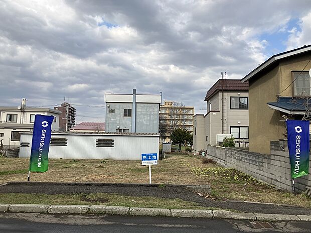【【区画3】正面】171.87m2(51.99坪)。日当たり良好な南西入り（2026年4月撮影）
