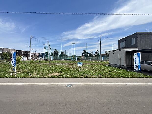 【【区画1-20】正面】敷地面積172.90m2（52.30坪）。南向きの整形地(2025年6月撮影)