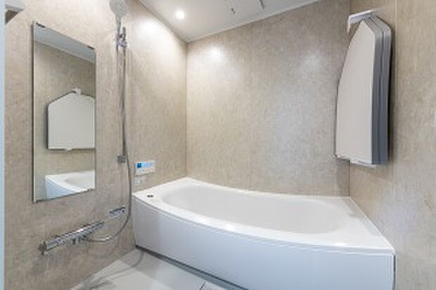 【バスルーム】足をのばしてゆっくりとくつろげる1坪タイプのバスルーム（2025年11月撮影）