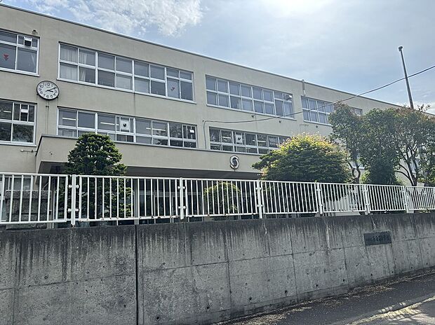 西白石小学校