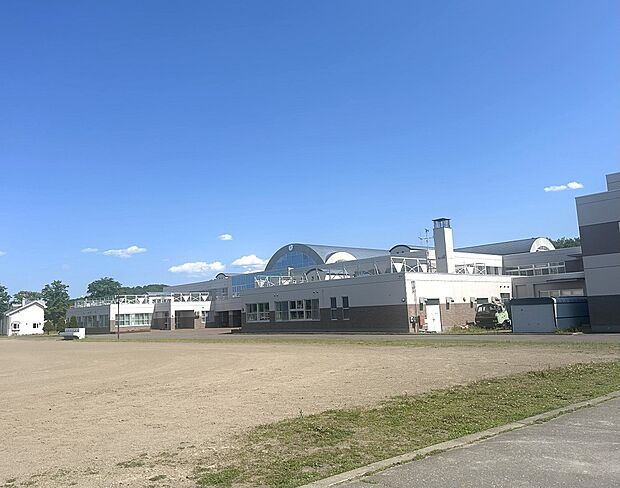 西小学校