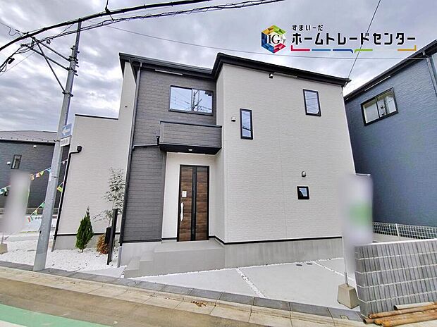 ☆外観の様子☆
～２１帖超のLDKを含むゆとりの住まい♪
周囲には高い建物もなく。空からの光が全体に行き渡る街。