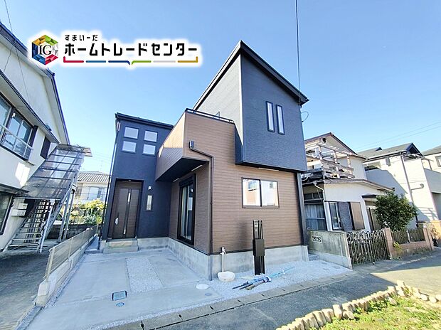 ☆外観の様子☆
東側公道に面し陽当り良く、家族のコミュニケーションが深まる対面式システムキッチンを設置しました♪