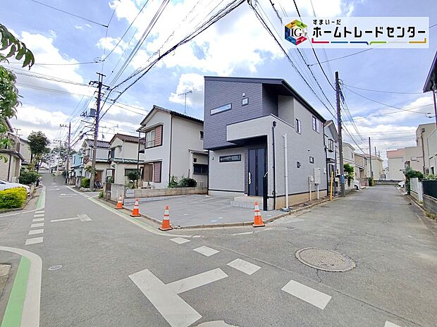 ☆前面道路の様子☆
カースペースございます。
現地をご覧いただきながら、住まいの夢をお聞かせください。