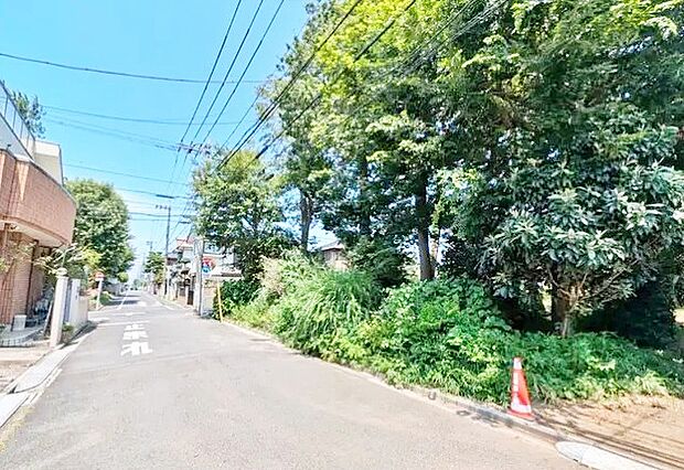 ☆前面道路の様子☆
当日のご見学予約も承ります。同じものは２つとない「夢のマイホーム」との出会いが待っているかもしれません♪