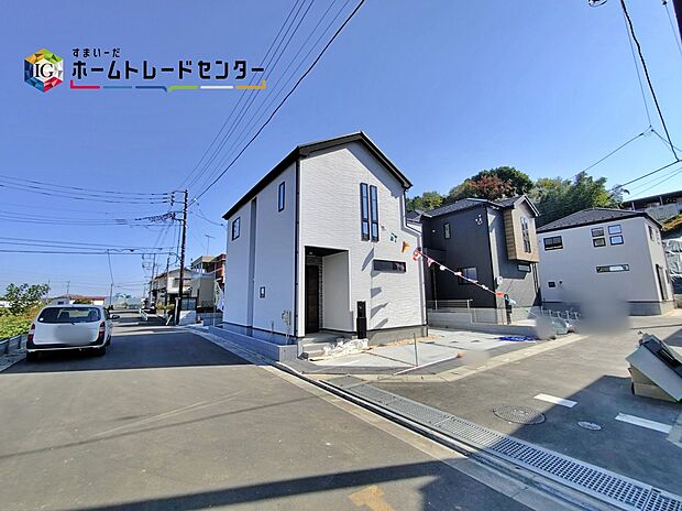 【☆前面道路の様子☆】カースペースございます。
平日・お仕事帰りなど、いつでもご案内いたします！お気軽にお問い合わせ下さい。