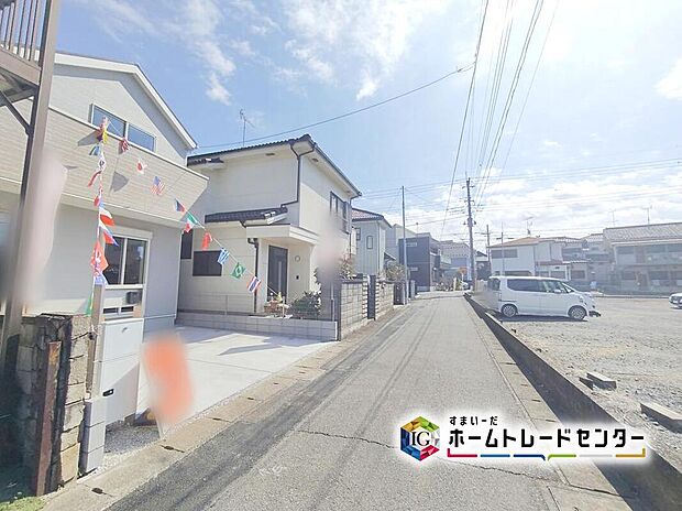 【前面道路含む現地写真】カースペース並列２台可能です♪
平日・お仕事帰りなど、いつでもご案内いたします！お気軽にお問い合わせ下さい。