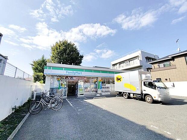 ファミリーマート大泉学園通り店(約790m)