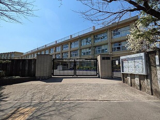 練馬区立大泉第一小学校(約400m)