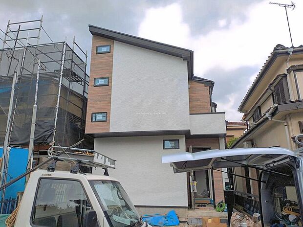 【☆外観の様子☆】車通りが少ない閑静な住宅地です。小さなお子様のいるご家庭にも安心の住環境♪