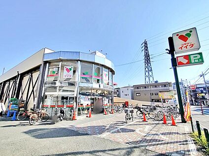 コモディイイダ朝霞仲町店 1360m(徒歩17分・車3分)