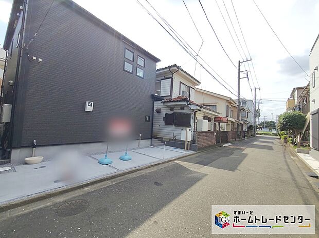 【☆前面道路含む現地写真☆】前面道路は交通量少なめの４.８ｍ。
耐震に優れた工法を採用、一生住む家だから構造にも環境にもこだわりを。平日・お仕事帰りなど、いつでもご案内いたします！お気軽にお問い合わせ下さい。