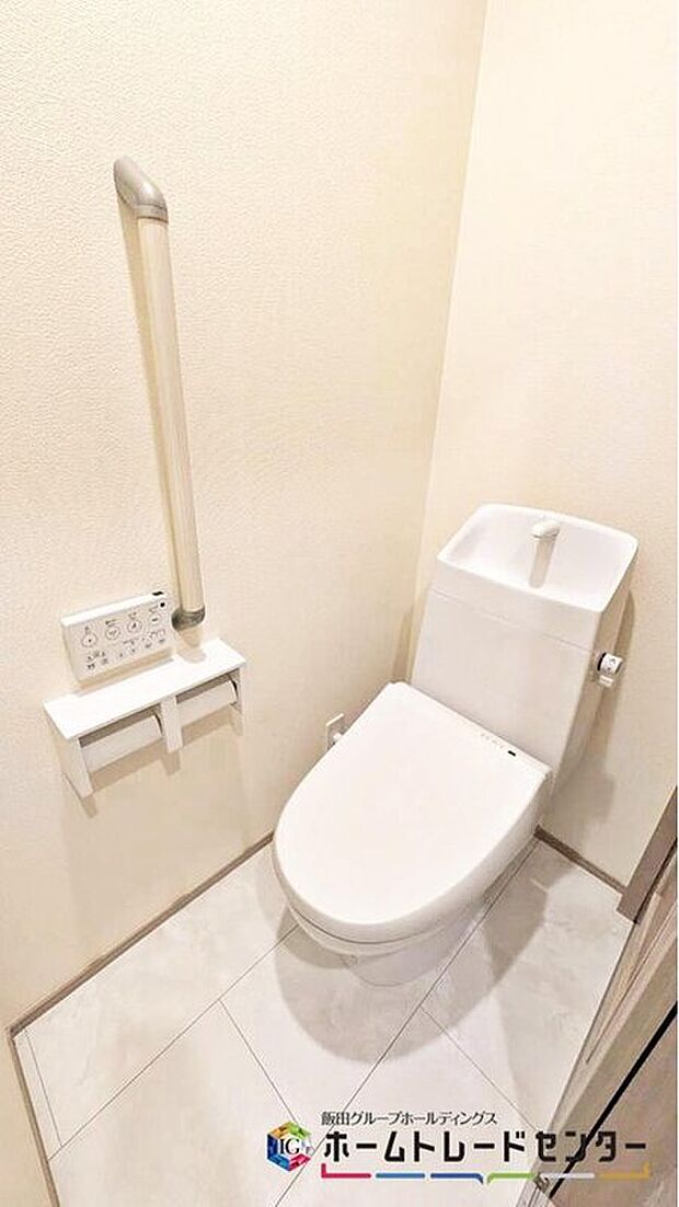 【☆Toilet☆】トイレスペースが1・2階にございますので、朝の混雑時に家族が分散して使用できます。またゲスト用・家族用と分けることも出来ますよ。