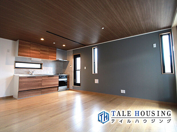 自分スタイルの住まいを建てたい、こだわりを取り入れた間取りを設計などTALE HOUSINGでしか建てられないメリット多数!気になる設備・仕様等はお気軽にお問い合わせください。(プラン例)