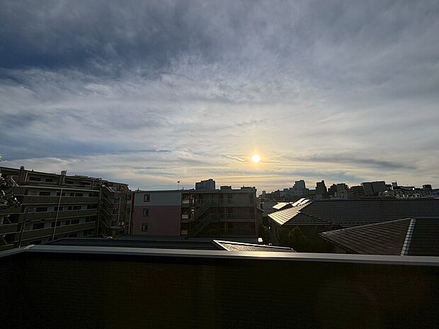 【※現地3号棟写真】落ち着きと寛ぎに満ちた住宅街