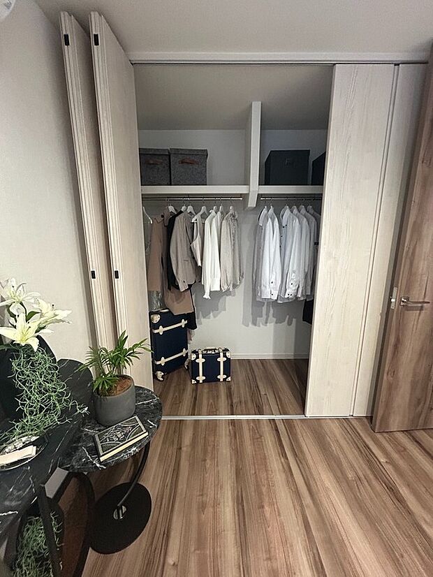 【収納】クローゼットをはじめ、シューズインクローゼットやウォークインクローゼットなど豊富な収納スペース。※同仕様モデルハウス写真