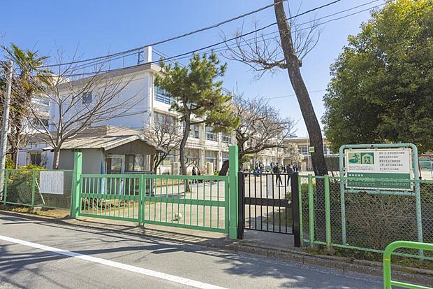 練馬区立豊玉東小学校(約360m)