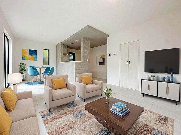 【現地外観写真】
子育て環境にはピッタリな落ち着いた雰囲気の閑静な住宅地♪戸建ては建物が独立しているため、マンションのように上下階や隣からの騒音を気にせずに過ごせるのもポイントですね♪