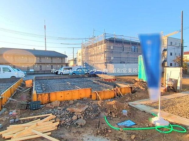 一戸建ての大きなメリットは、「自分の土地」を自由に使えること。好きなペットが飼えるほか、ガーデニングやＤＩＹ、車やバイクの手入れなど様々な趣味を楽しめます♪