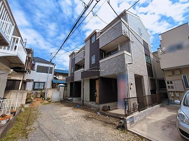 一戸建ての大きなメリットは、「自分の土地」を自由に使えること。好きなペットが飼えるほか、ガーデニングやＤＩＹ、車やバイクの手入れなど様々な趣味を楽しめます♪

