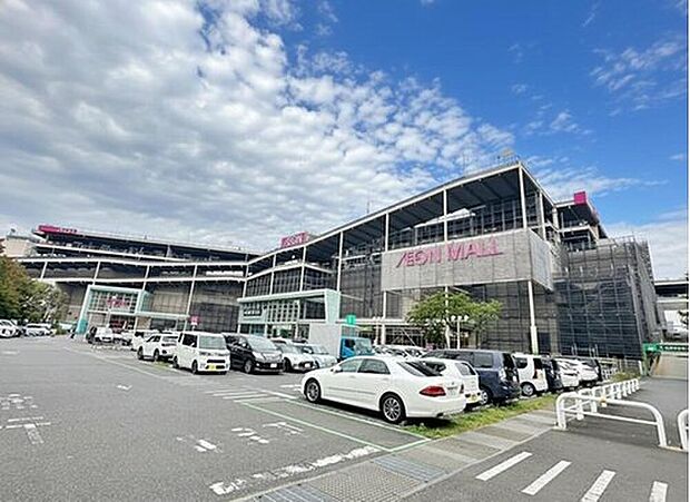 ≪イオンモール北戸田≫まで車7分♪
スーパー、衣料品店、家具店、飲食店などが立ち並ぶ商業施設。
毎日のお買物はもちろん、休日の外食など生活が一層便利ですね♪