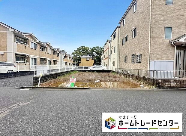 ご予約をいただければ、もちろん平日や夜間でもご案内は可能です。お仕事の形態が多様化しておりますので、決まったお時間では中々身動きが取れないお客様も多いかと思います。お気軽にお申し出ください。