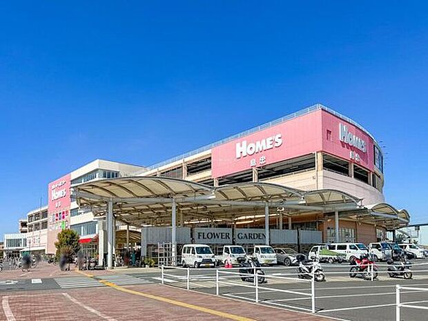 ≪島忠ホームズ 草加舎人店≫まで車8分!
スーパー、衣料品店、雑貨店、ホームセンター、飲食店などが立ち並ぶ商業施設。
毎日のお買物はもちろん、休日の外食など生活を一層便利になりますね♪