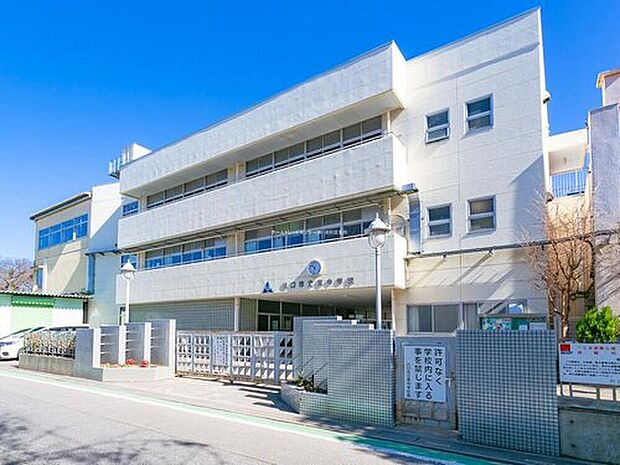 川口市立東中学校(約1,680m)