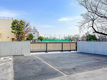 川口市立鳩ケ谷中学校 450m(徒歩6分)